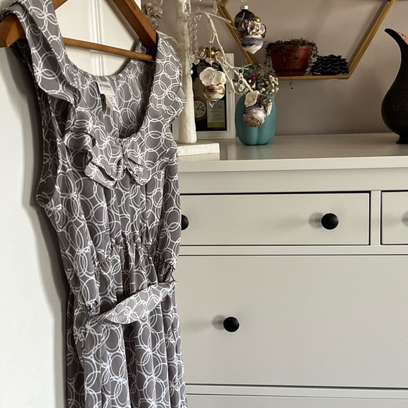 Maternity Blouse - only worn a handful of times. - Picture 4 of 6